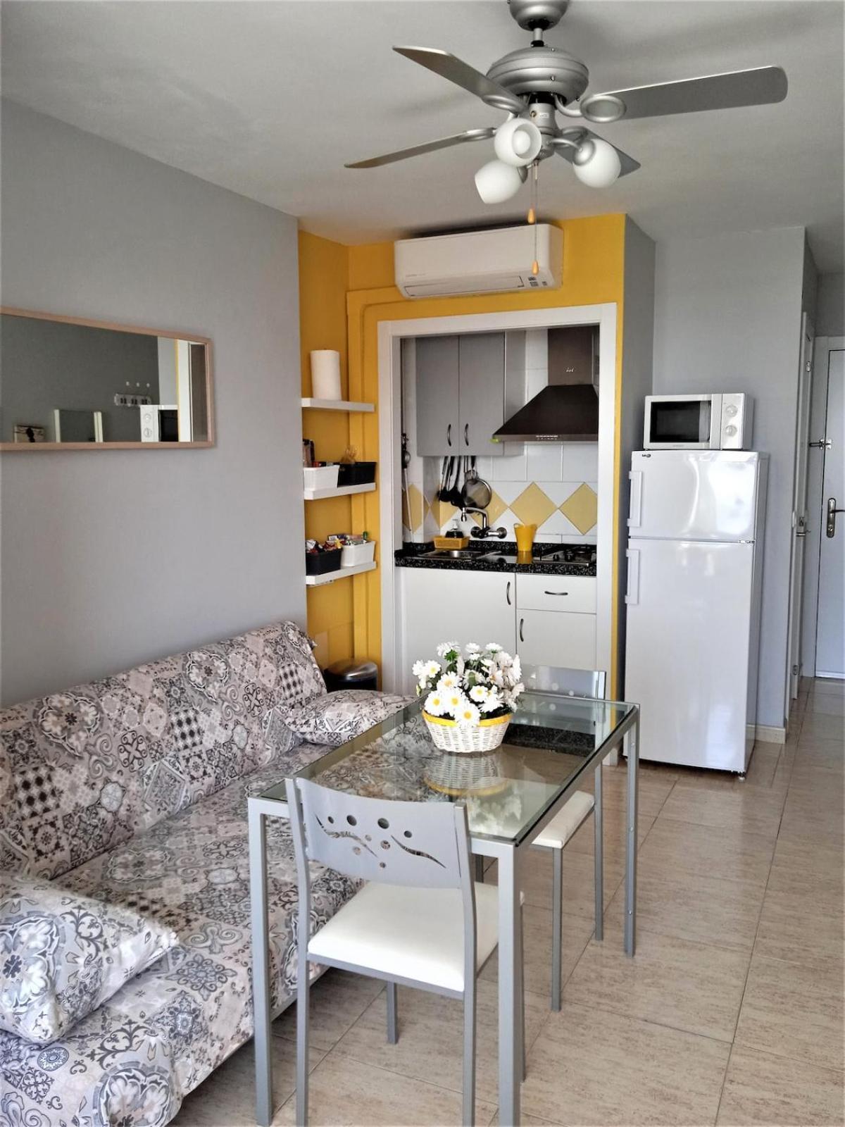 Bonito Estudio Vistas Al Mar Zona Puerto Marina * Benalmádena